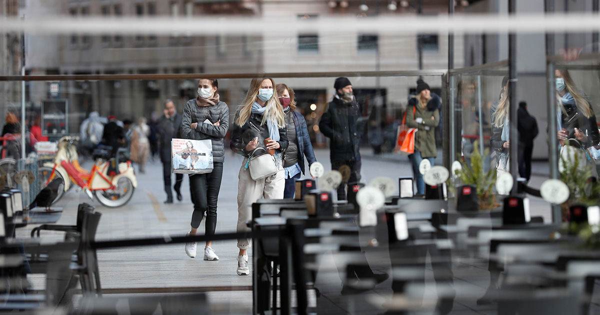 persone con mascherina